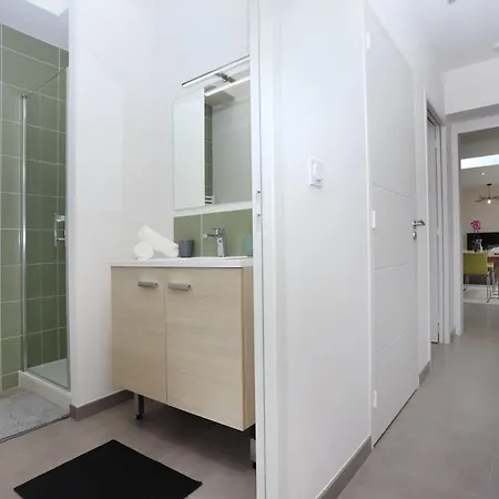 Le Debussy - Wifi - Parking - Centre * 라발