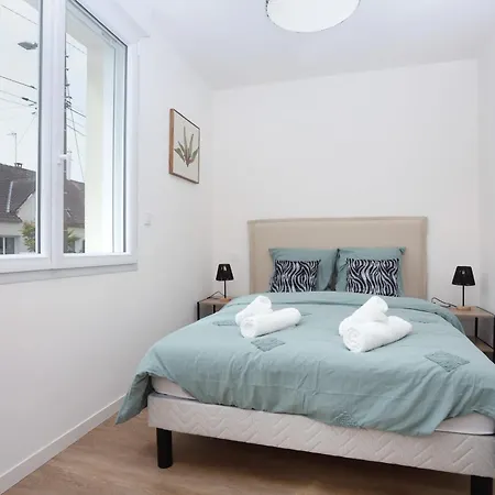 Le Debussy - Wifi - Parking - Centre 펜션 라발