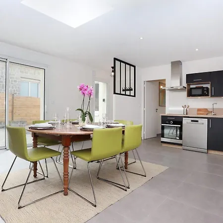 Le Debussy - Wifi - Parking - Centre * 라발