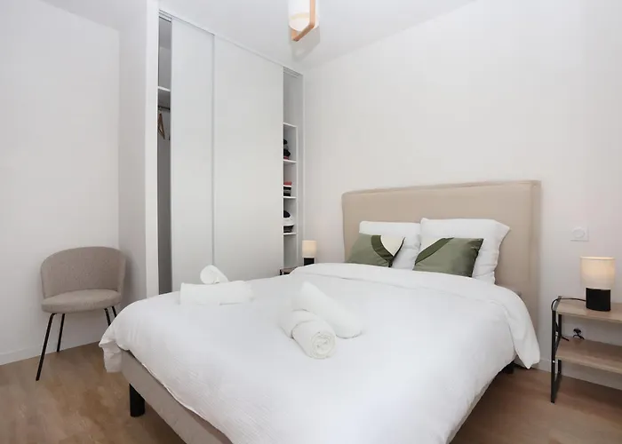 Casa vacanze Le Debussy - Wifi - Parking - Centre Laval (Mayenne)